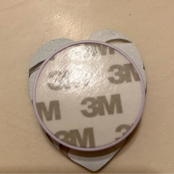 Cute leaf pattern phone grip stand holder - Picture 2 of 2